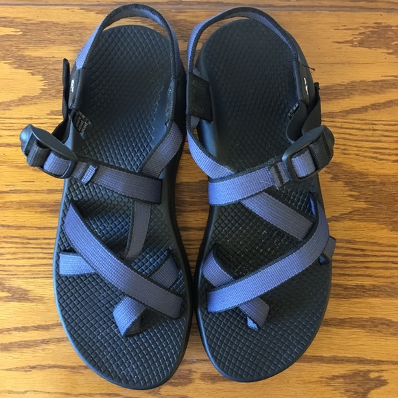 chaco vibram shoes